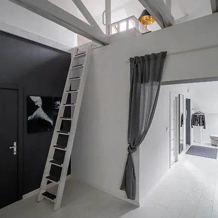 Grey House Apartmán *