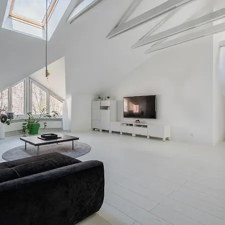 Grey House Wilno