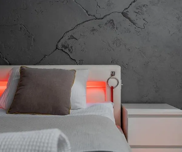 Grey House Апартаменты *